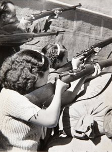 トレドのアルカサル包囲戦の女性たち 作： Unbekannt Unbekannt